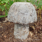DIY Hypertufa Mushrooms